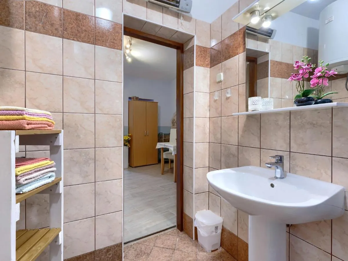Apartment Sonja By Interhome Pula