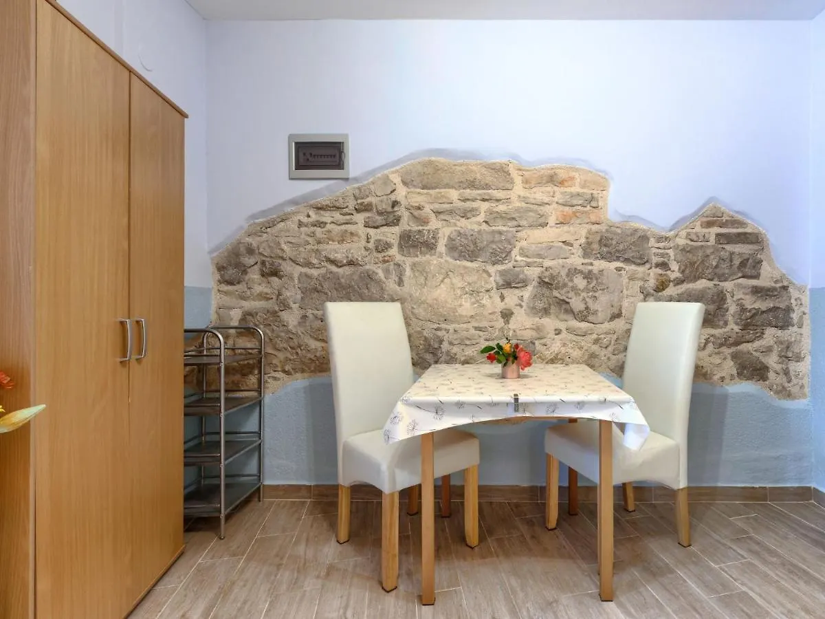 Apartment Sonja By Interhome Pula