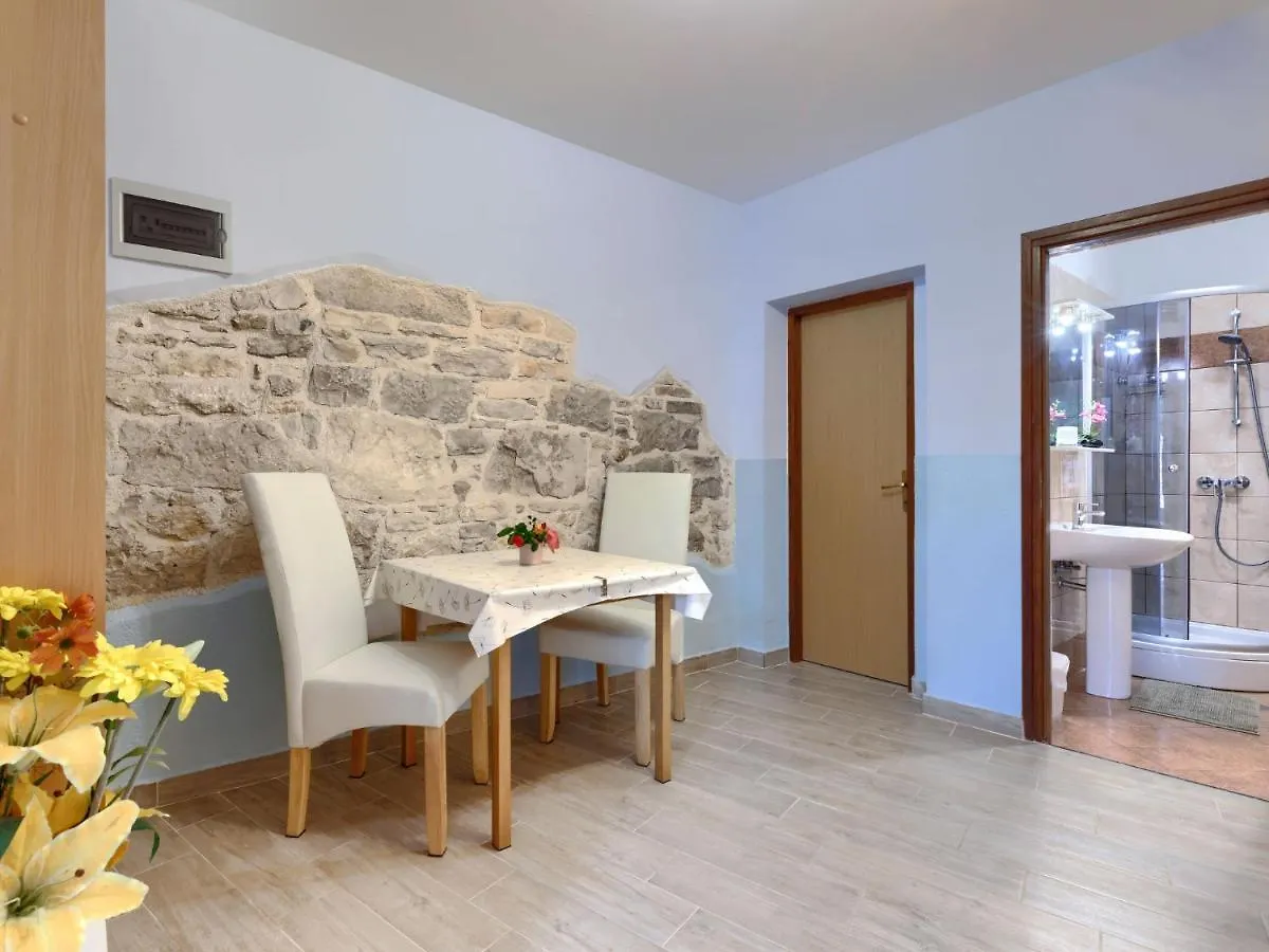 Apartment Sonja By Interhome Pula