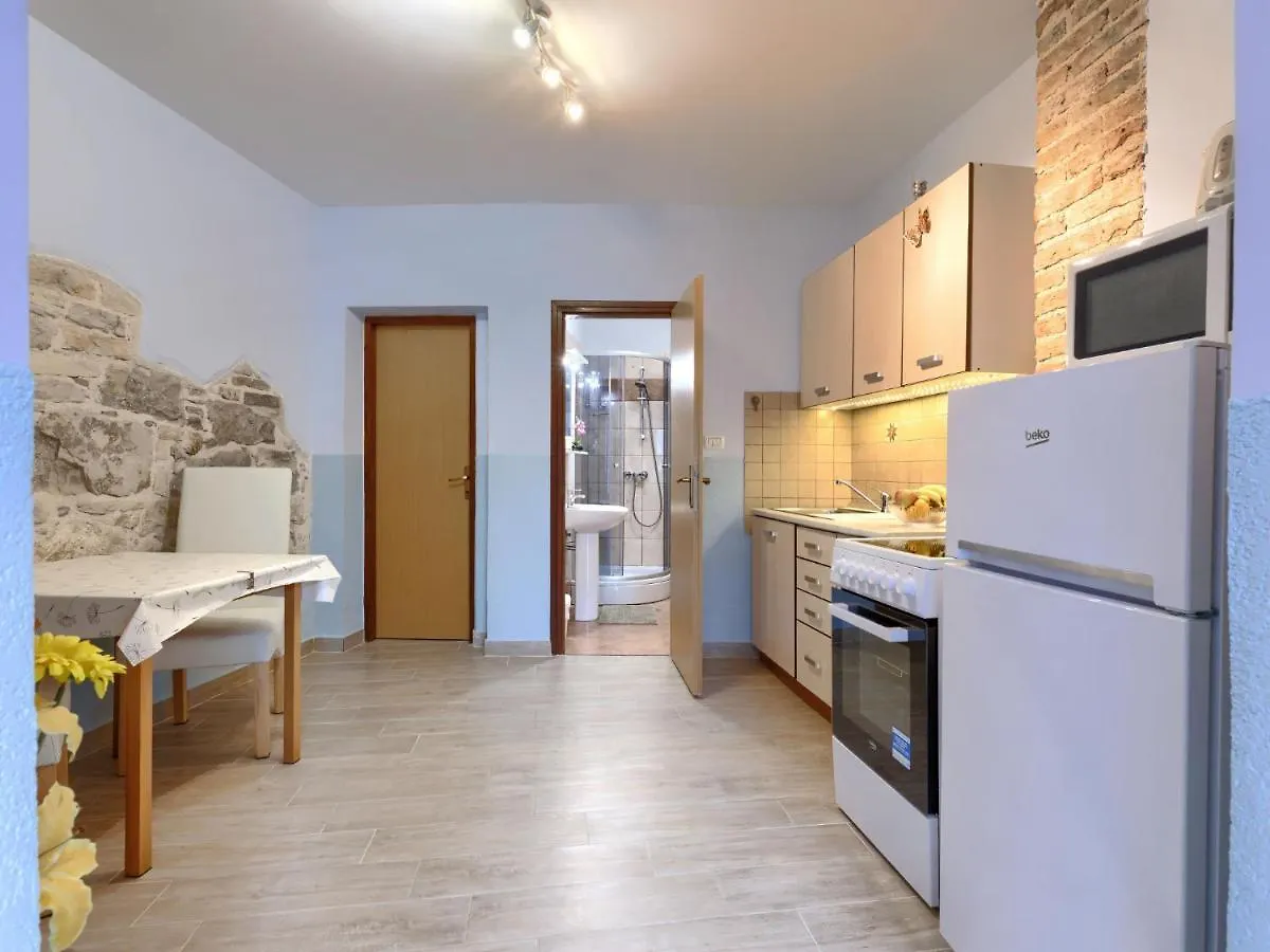 Apartment Sonja By Interhome Pula